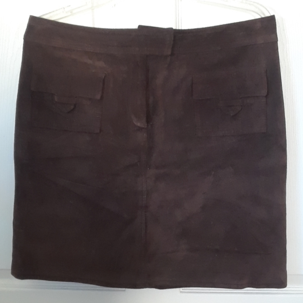 I.e. skirt suede